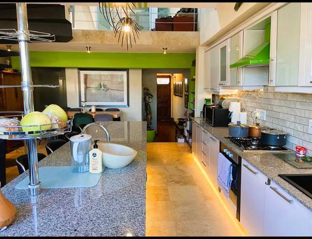 2 BEDROOM PROPERTY TO RENT IN VREDEHOEK